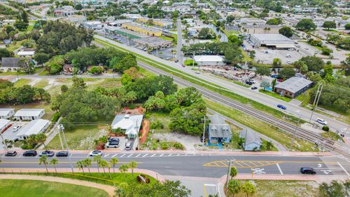 312 Se Martin Luther King Jr Blvd, Stuart, FL, 34994-6209 | Card Image