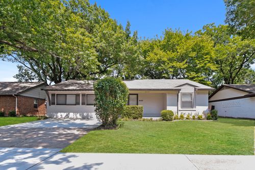 12112 Eunice St, Farmers Branch, TX, 75234-6534 | Card Image