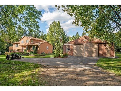 880 110th St, Roberts, WI, 54023-8336 | Card Image