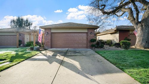 2585 Central Park Dr, Lodi, CA, 95242-3232 | Card Image
