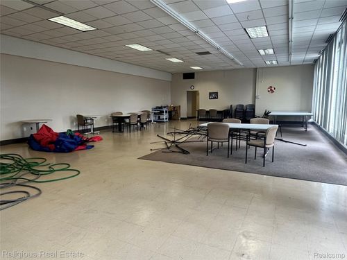 18900 Joy Rd, Detroit, MI, 48228-3051 | Card Image