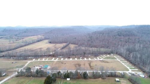 4065 Copper Creek Rd, Crab Orchard, KY, 40419-8880 | Card Image