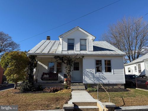 31 4th, SHARTLESVILLE, PA, 19554 | Card Image