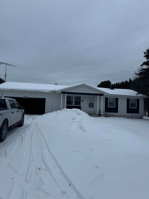 515 Thumb Lake Rd, Vanderbilt, MI, 49795-9758 | Card Image