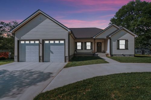 109 E Ward St, Centerville, TN, 37033-1617 | Card Image