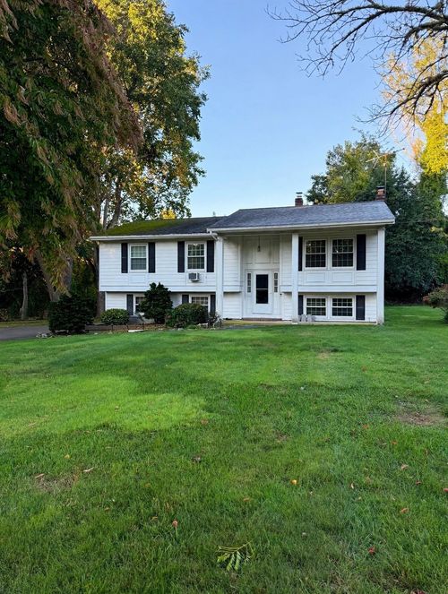 394 Bedford St, Lakeville, MA, 02347 | Card Image