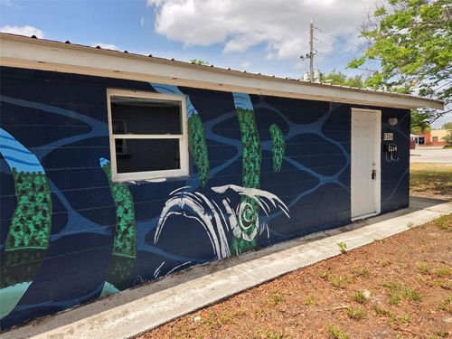 5206 7th St, Zephyrhills, FL, 33542-5049 | Card Image