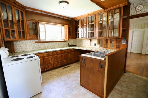 128 Main St, Coventry, VT, 05825-7624 | Card Image