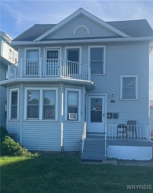 213 Hartwell Rd, Buffalo, NY, 14216-1801 | Card Image