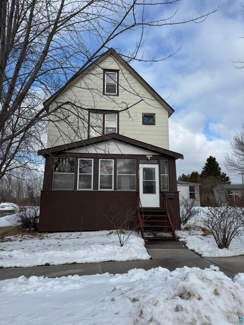 301 8th St, Two Harbors, MN, 55616 | Card Image