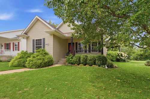 4626 Kelling St, Davenport, IA, 52806-4855 | Card Image