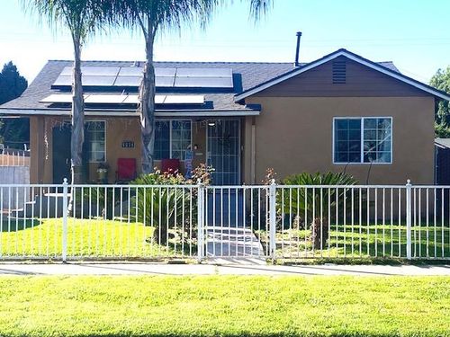 4574 E Illinois Ave, Fresno, CA, 93702-2435 | Card Image