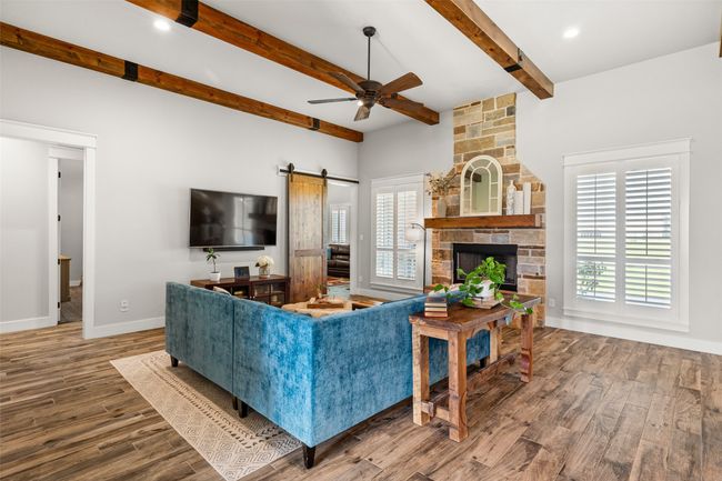 321 Kenyon Ct, House other with 4 bedrooms, 4 bathrooms and null parking in Granbury TX | Image 7
