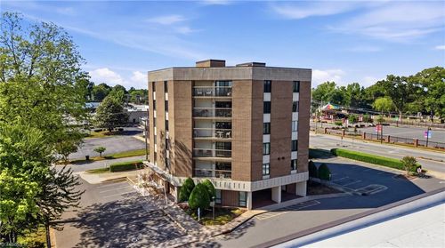l-531 N Hamilton St, High Point, NC, 27262-4069 | Card Image