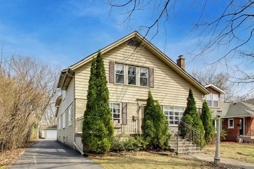 283 Bartram Rd, Riverside, IL, 60546-1886 | Card Image