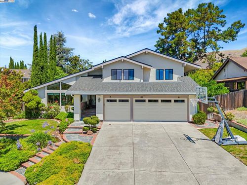 1054 Geronimo Ct, Fremont, CA, 94539-6958 | Card Image