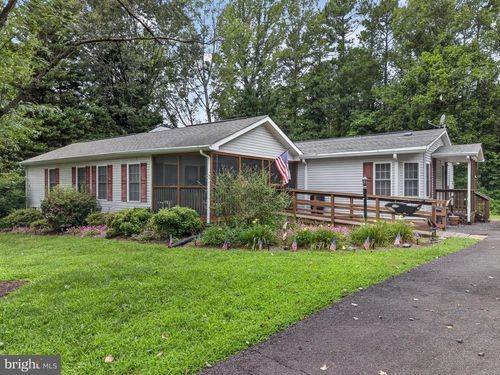 11400 Piney Forest Dr, BUMPASS, VA, 23024-9306 | Card Image