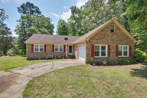 15432 Rollingwood Dr, Carrollton, VA, 23314-2226 | Card Image