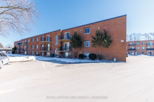 36-452 Carlton St, St Catharines, ON, L2M4X1 | Card Image
