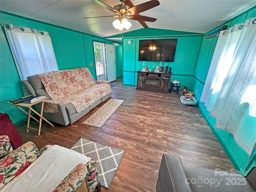 589 Owls Den Rd, Lincolnton, NC, 28092-6874 | Card Image
