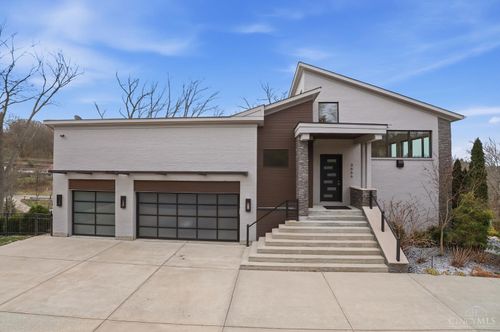3666 Cooper Rd, Blue Ash, OH, 45241-3323 | Card Image