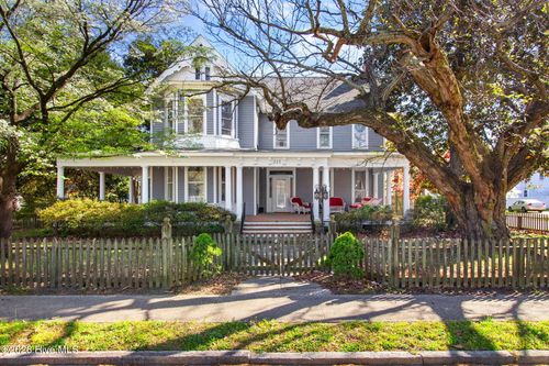 315 W Church St, Elizabeth City, NC, 27909-4719 | Card Image