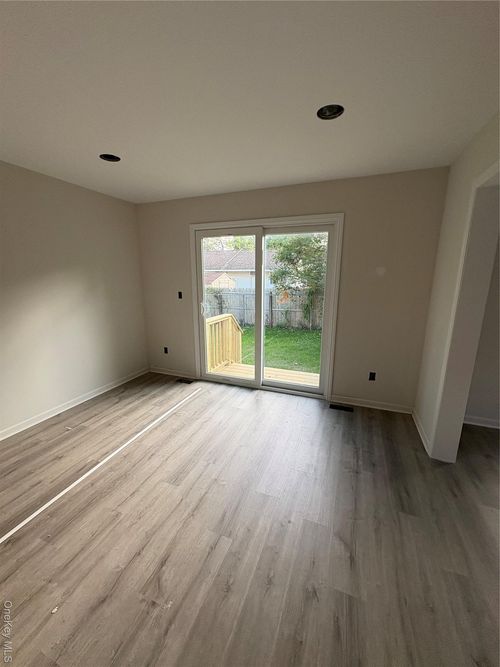5 Cooper Ave, Huntingtn Sta, NY, 11746-3505 | Card Image