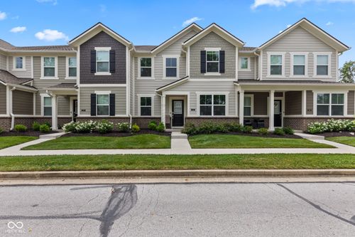 7265 Governors Row, Avon, IN, 46123-9315 | Card Image