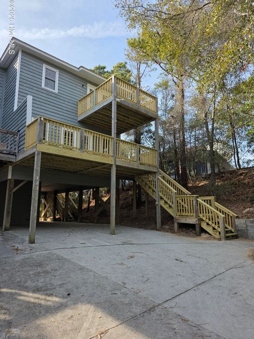 b-123 Jackson Ave, Emerald Isle, NC, 28594-2924 | Card Image
