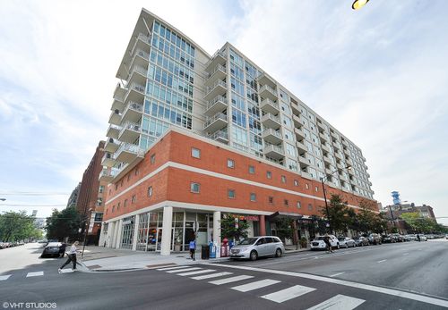 701-909 Washington Blvd, Chicago, IL, 60607-2233 | Card Image