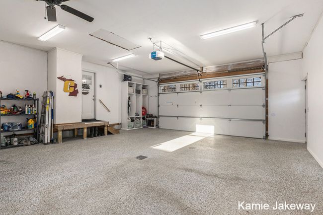 garage | Image 41