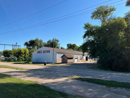 1271 Hale Pl, Windom, MN, 56101-1521 | Card Image
