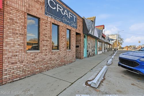 2027 West Rd, Trenton, MI, 48183-3611 | Card Image