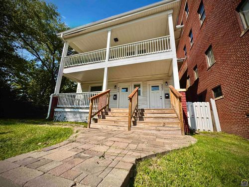 609 Topeka Blvd, Topeka, KS, 66603-3201 | Card Image