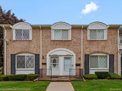 29448 El Dorado Plz, Warren, MI, 48088-3902 | Card Image