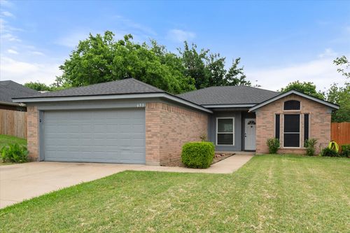 653 Ozark Ave, Burleson, TX, 76028-7347 | Card Image