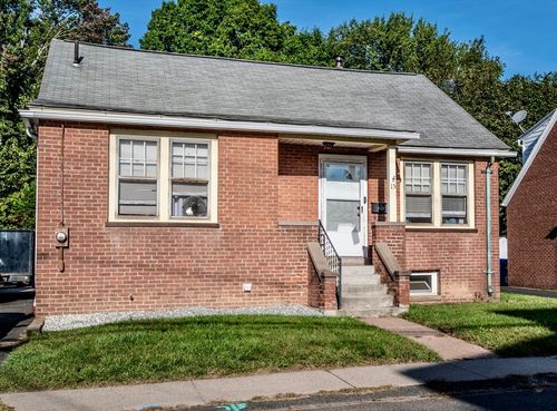 15 Summer St, Enfield, CT, 06082-2933 | Card Image