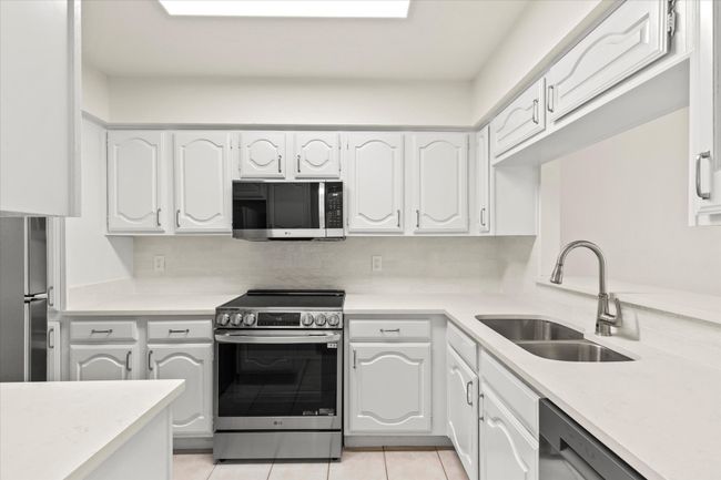 Kitchen with new LG stainless appliances | Image 13