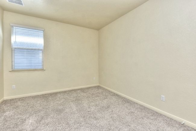 Guest Room #2 | Image 25