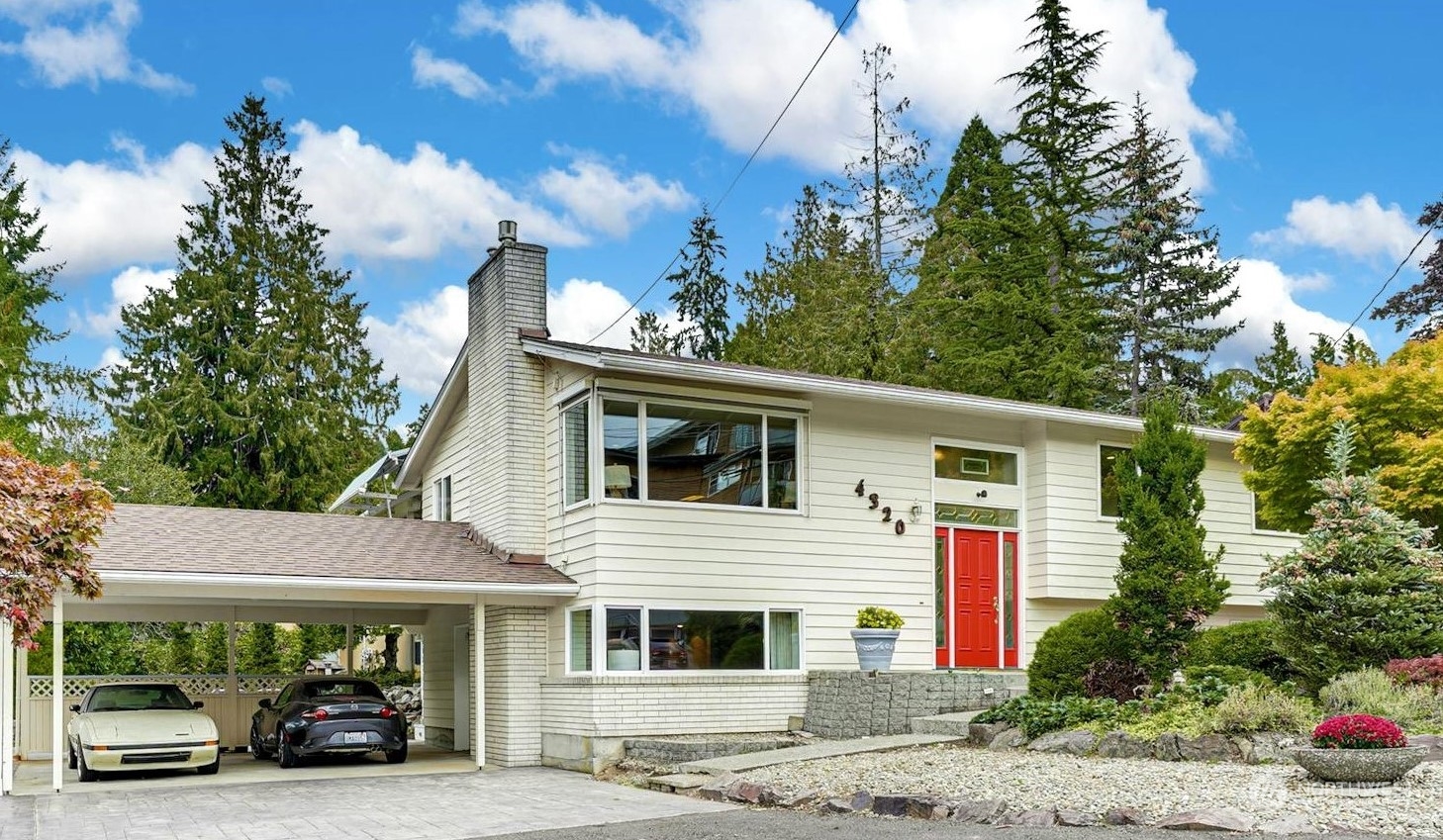 Trenton St, Seattle, WA 98136