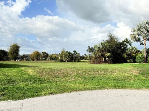 335 Vitorio St, PUNTA GORDA, FL, 33983-5739 | Card Image