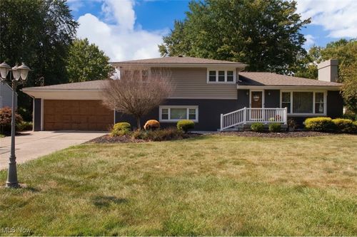 1560 S Meridian Rd, Youngstown, OH, 44511-1141 | Card Image