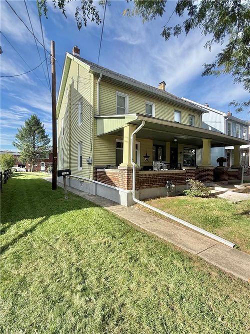 543 Chestnut St, Emmaus, PA, 18049-2403 | Card Image