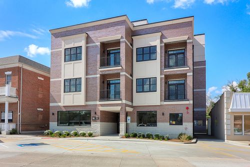 204-514 Hillgrove Ave, Western Springs, IL, 60558-1442 | Card Image