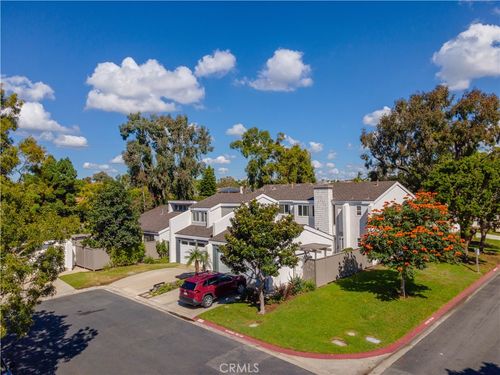 19748 Shorecliff Ln, Huntington Beach, CA, 92648-3000 | Card Image