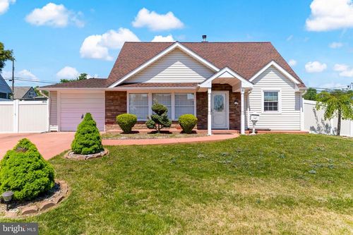 99 Harmony Rd, LEVITTOWN, PA, 19056-1414 | Card Image