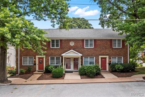 9053 W Swan Cir, Brentwood, MO, 63144-1647 | Card Image
