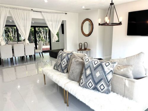 2101 Ne 55th Ct, Fort Lauderdale, FL, 33308-3111 | Card Image