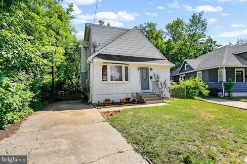 1 Page Ave, BARRINGTON, NJ, 08007-1123 | Card Image