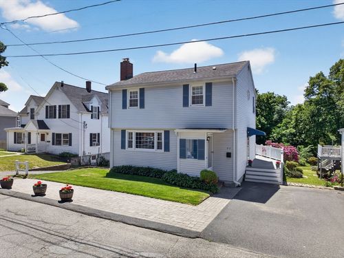 82 Park Rd, Lynn, MA, 01904-1650 | Card Image